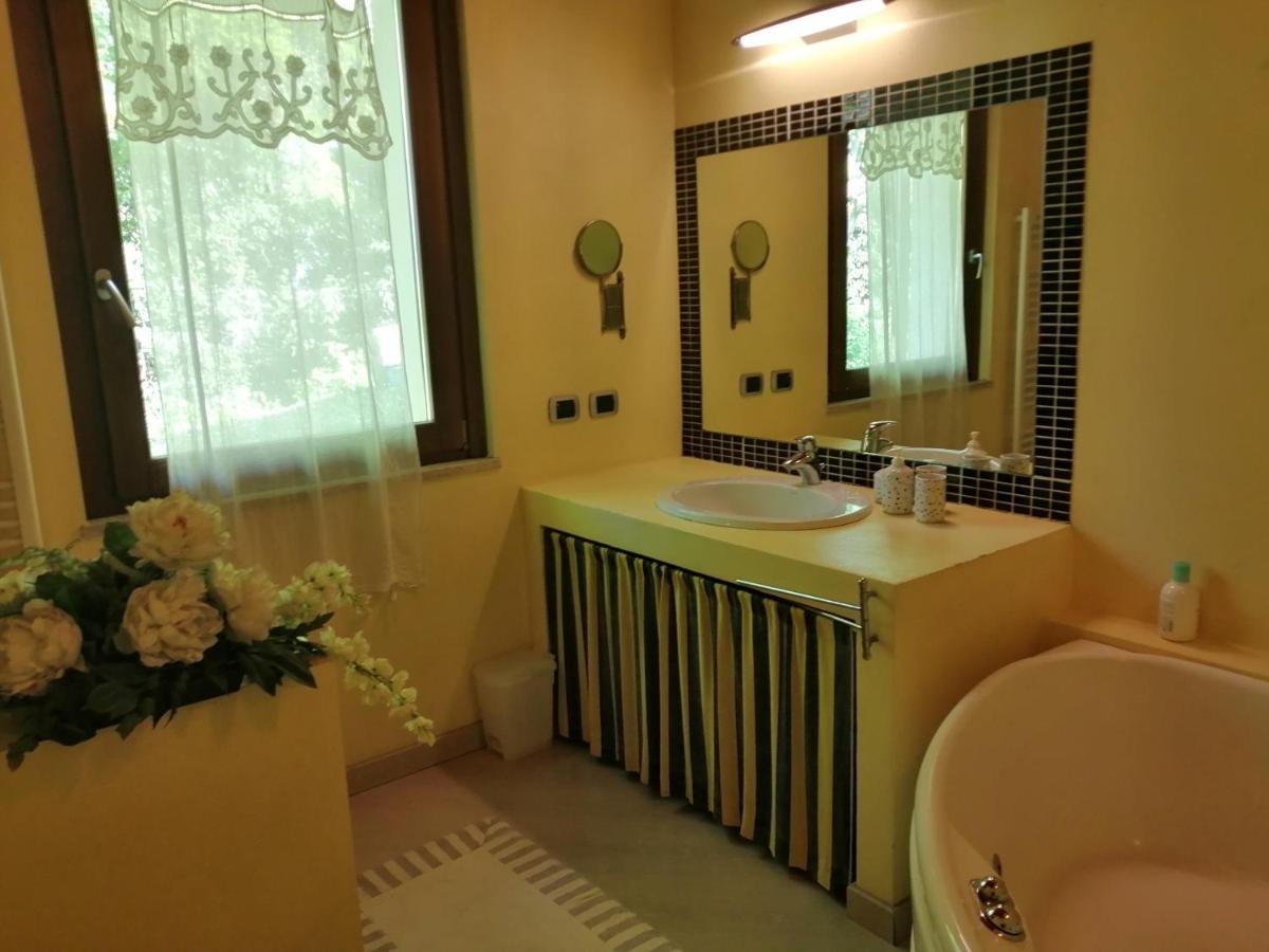 B&B Campovolo มอนซามบาโน ภายนอก รูปภาพ