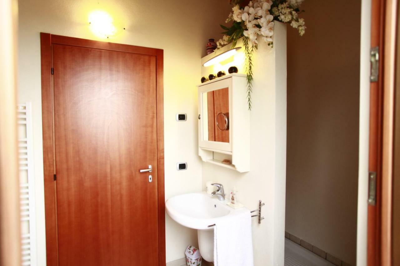 B&B Campovolo มอนซามบาโน ภายนอก รูปภาพ