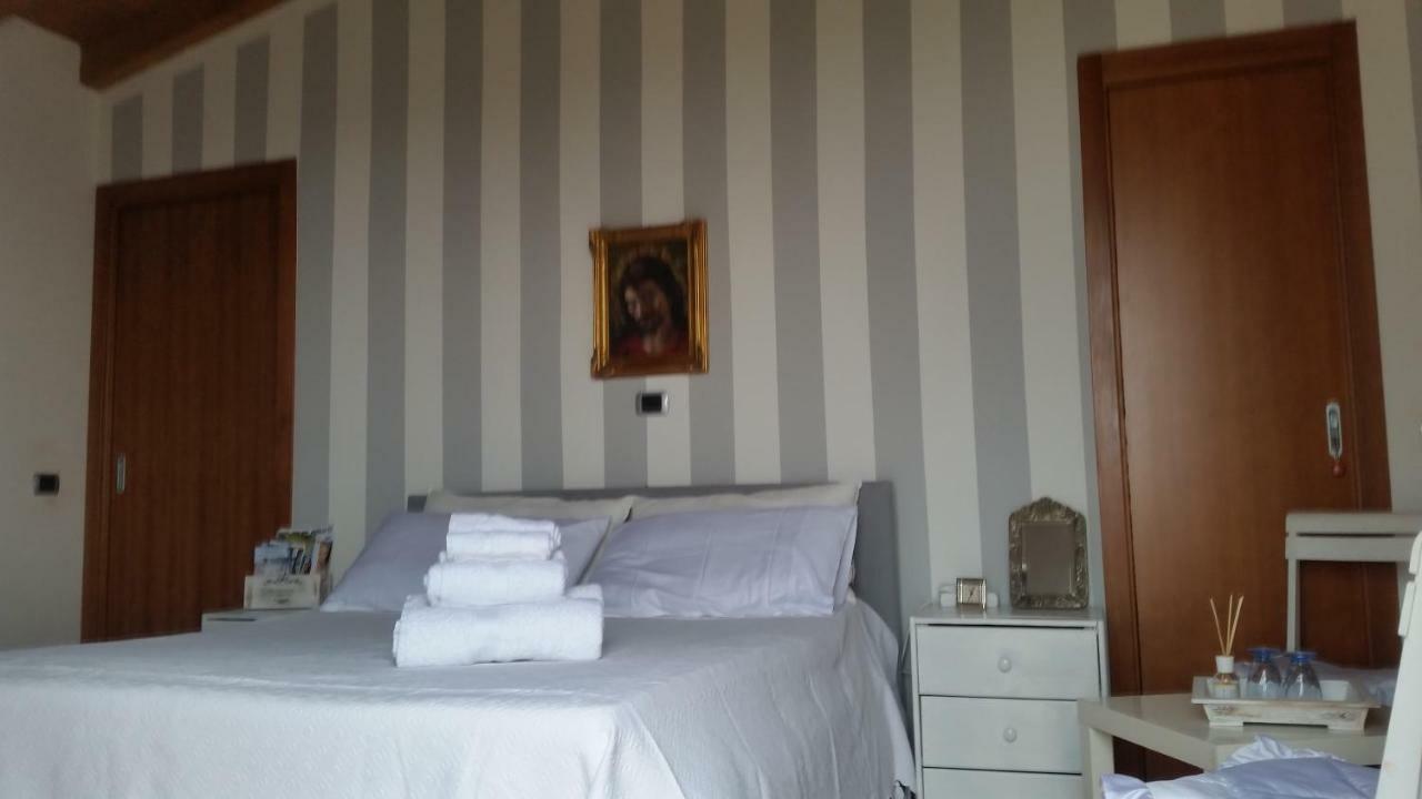 B&B Campovolo มอนซามบาโน ภายนอก รูปภาพ