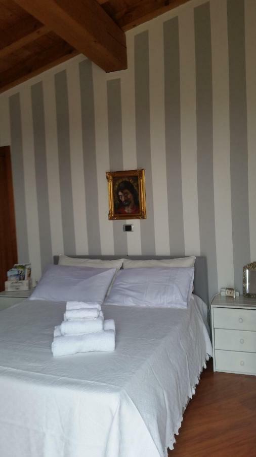 B&B Campovolo มอนซามบาโน ภายนอก รูปภาพ